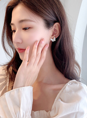 MoreSuitable白贝母蝴蝶耳环韩国气质网红女神范s925银针蝴蝶耳钉