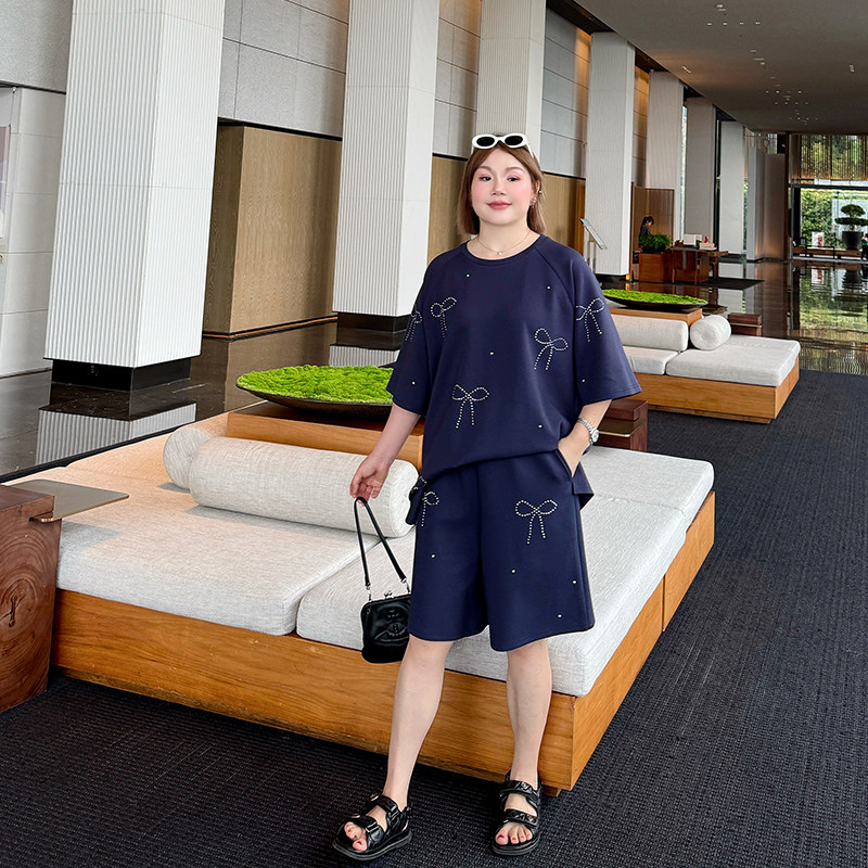 别致时尚大码套装女夏薄款200斤胖mm宽松蝴蝶结烫钻t恤短裤两件套,淘宝优惠券,粉丝福利购,淘宝优惠卷