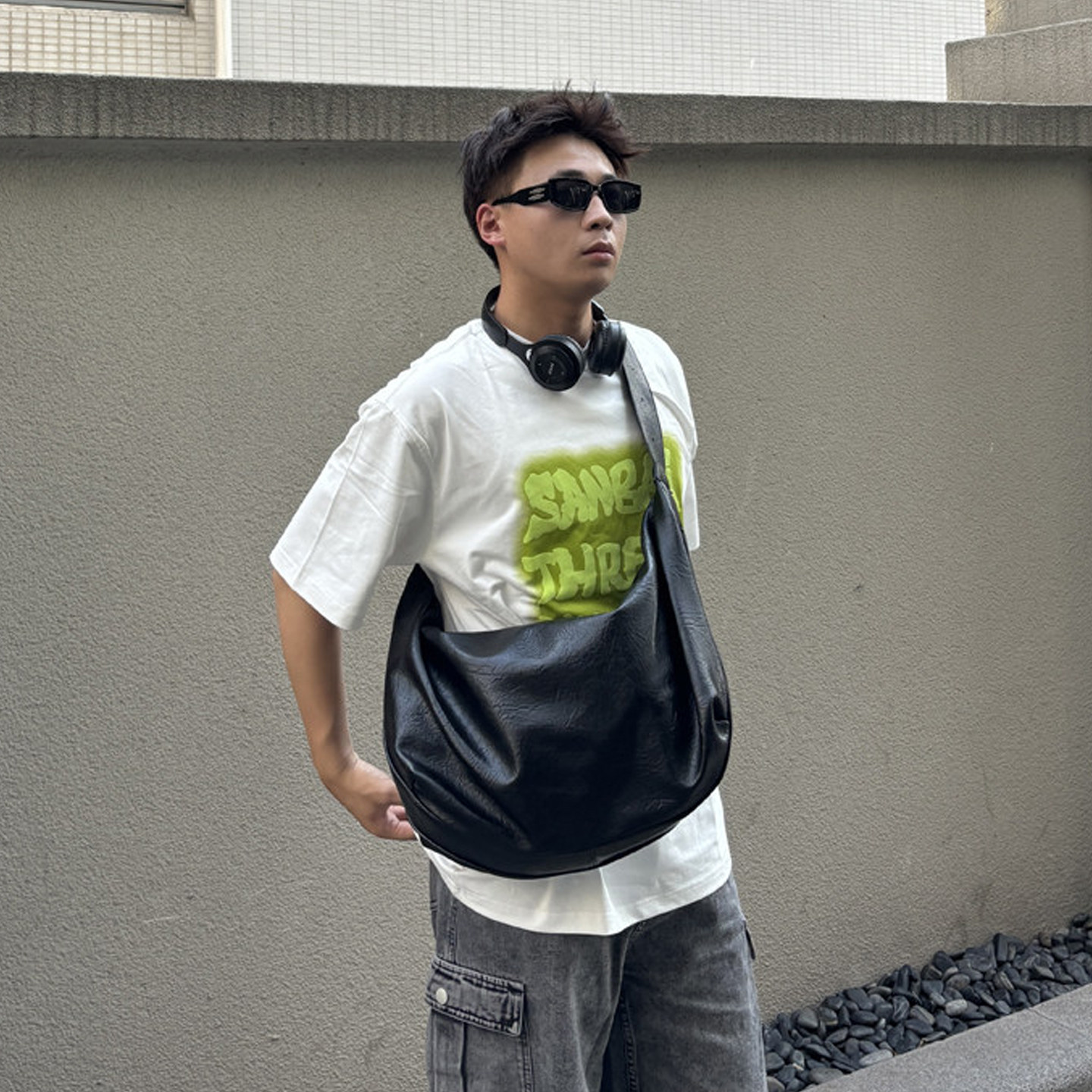 XC时髦腋下复古托特挎包男女中性风背包大容量pu月牙大包ins潮牌,淘宝优惠券,粉丝福利购,淘宝优惠卷