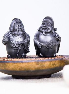 Its a real hand-made decoration for the desk in the tea-tab