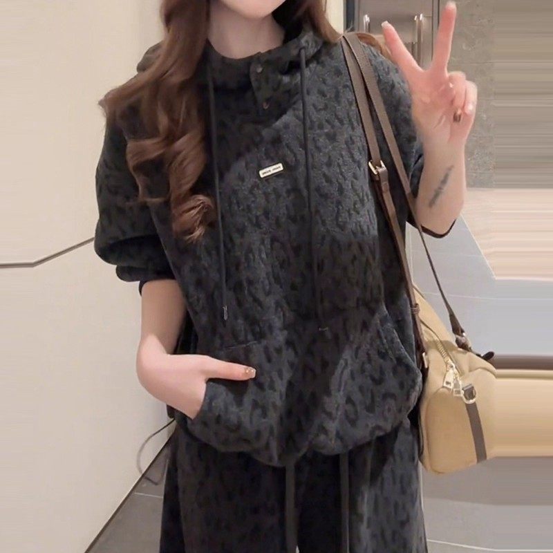 韩系连帽时尚套装女2025冬季新款卫衣松紧腰直筒裤休闲两件套潮,淘宝优惠券,粉丝福利购,淘宝优惠卷