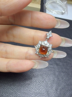 天然橙红石榴石糖塔吊坠，精致豪镶款，石头卡7mm，铜镀金镶嵌