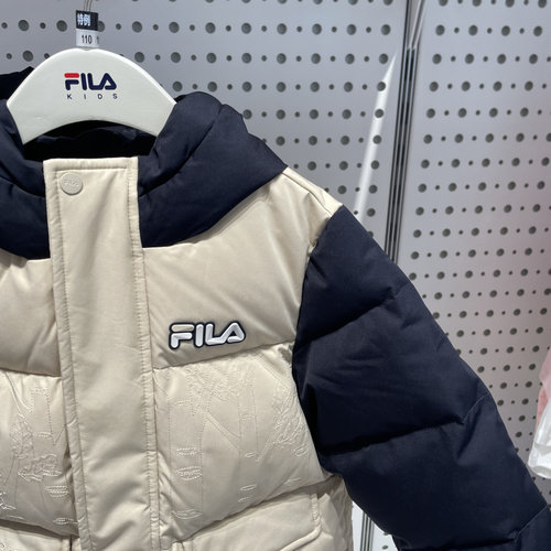 斐乐FILA童装25冬季男小童休闲百搭加厚保暖连帽羽绒服K11B544906 - 图2