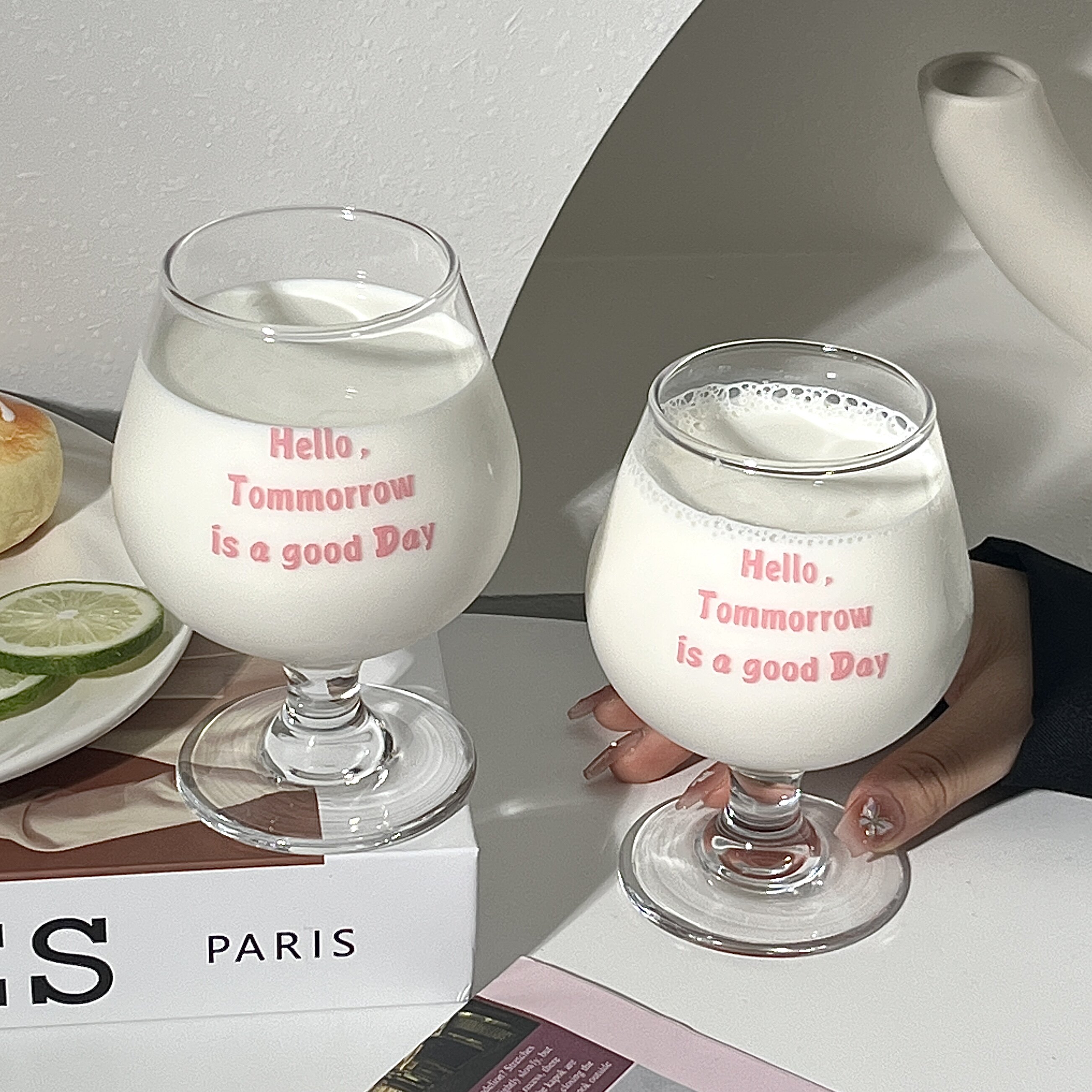 ins风手绘英文透明玻璃红酒杯大肚矮脚鸡尾酒杯少女心创意果汁杯