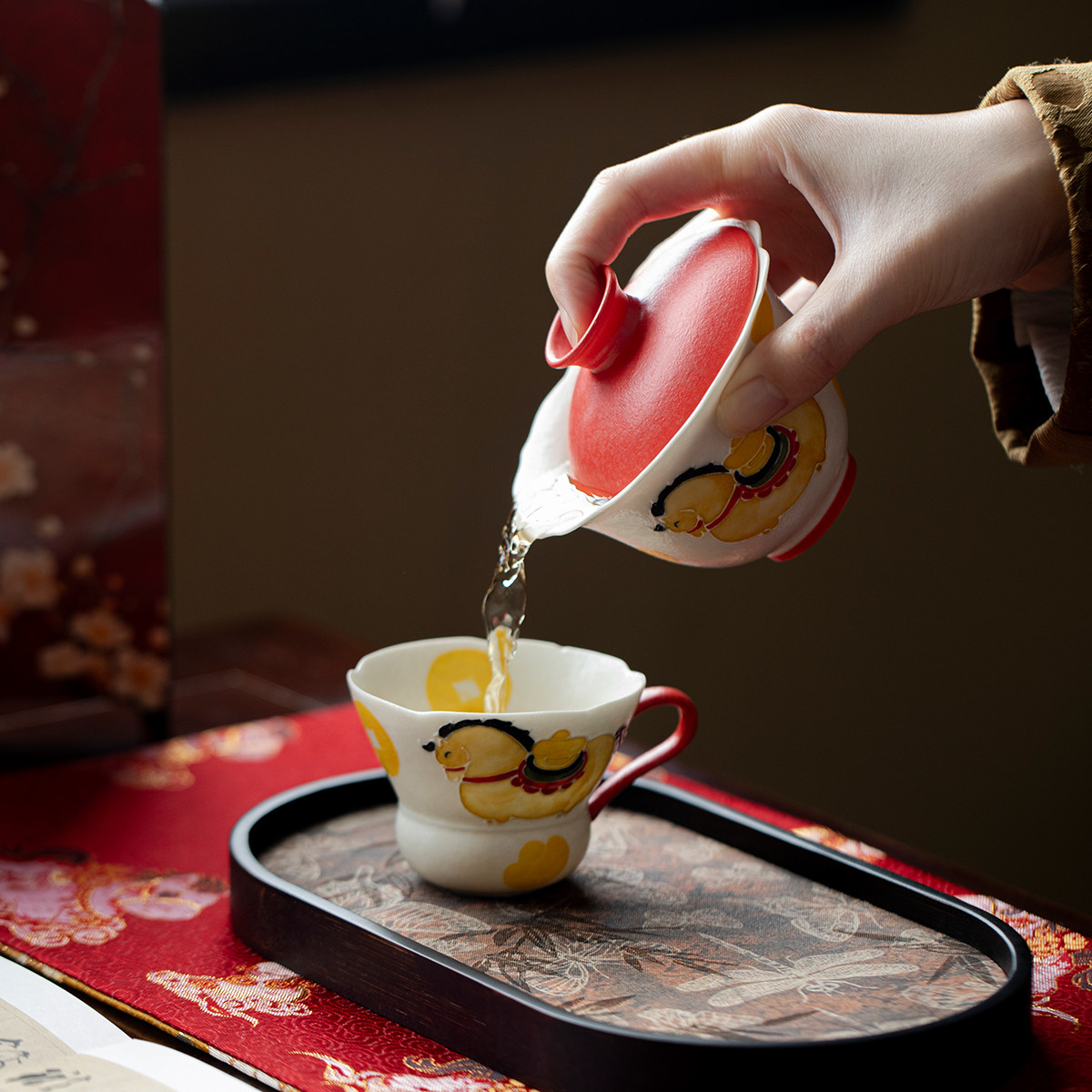 马年新中式马上有财陶瓷盖碗家用手工花口薄胎泡茶碗高档功夫茶具,淘宝优惠券,粉丝福利购,淘宝优惠卷