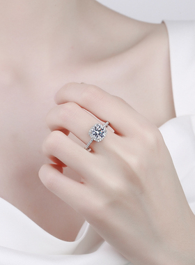 初昕-S925银镶嵌高品质莫桑钻戒富贵方糖大气时尚求婚戒满钻豪华