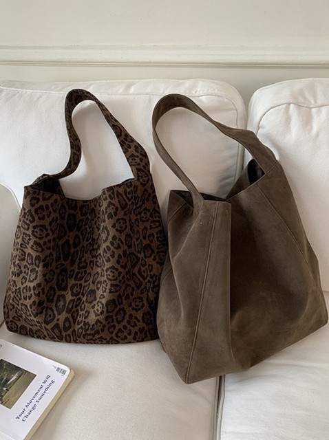 2025 Autumn and Winter New Leopard Print Suede Shoulder Bag Women's Large Capacity Commuting Tote Bag Underarm Bag Women's Shopping Bag