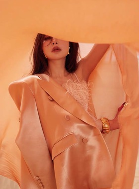 褶皱熔岩中古开口手镯女