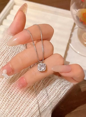 闪钻方糖钛钢项链女款轻奢小众高级感新款锁骨链 新款颈链配饰