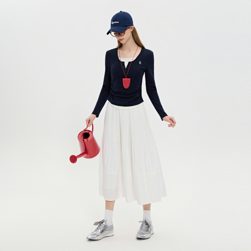 商场同款]北欧时刻假两件修身显瘦T恤女25秋季新款长袖打底衫上衣 - 图0