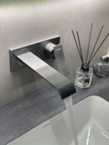 Nine Shepherd 32414-681 HAS-Z with yard waterfall water into the wall surface basin tap