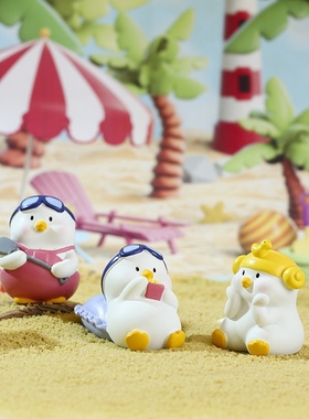 咯咯鸡摆件办公桌面装饰汽车车载树脂公仔日系治愈小物件ins礼物