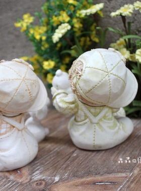 树脂做旧美式乡村风坐姿古董娃娃