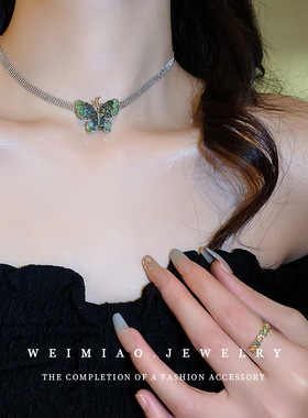 绿色水晶蝴蝶项链日韩ins甜酷风个性创意锁骨链小众百搭项饰