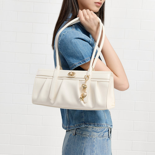 【年中折扣】CHARLES&KEITH女包CK2-30671887金属贝壳包挂腋下包 - 图1