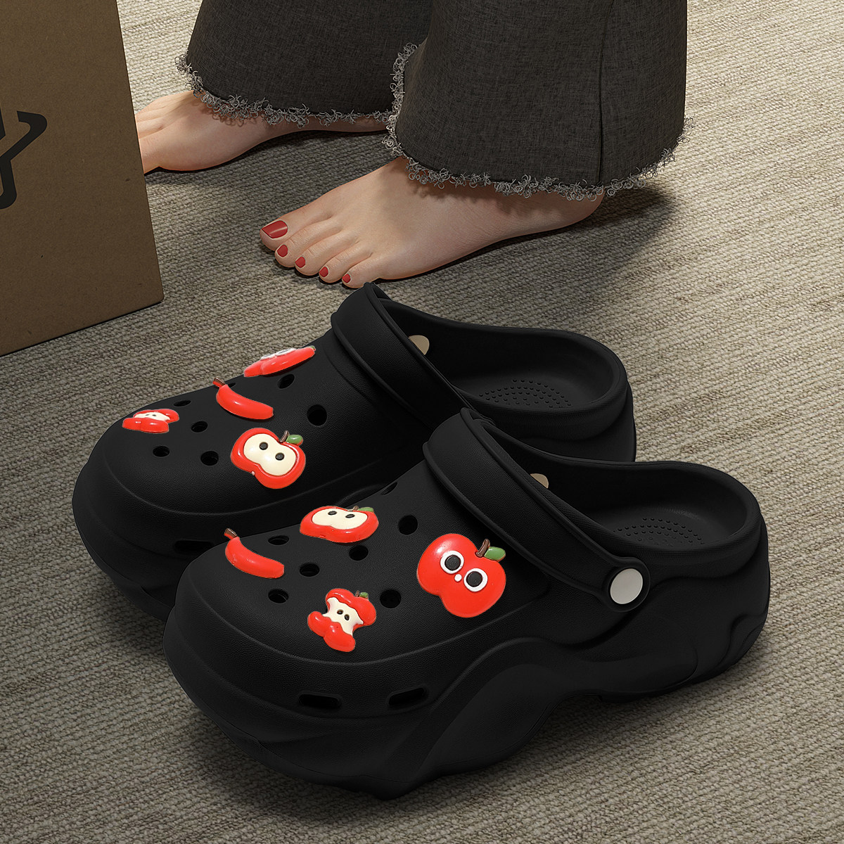 eva防滑防臭黑色洞洞鞋女款夏季新款足弓支撑沙滩厚底可爱凉鞋女