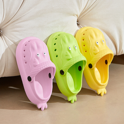 初轩儿童EVA包头卡通洞洞鞋