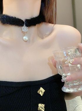 秋冬雪花珍珠毛绒choker贴颈项链