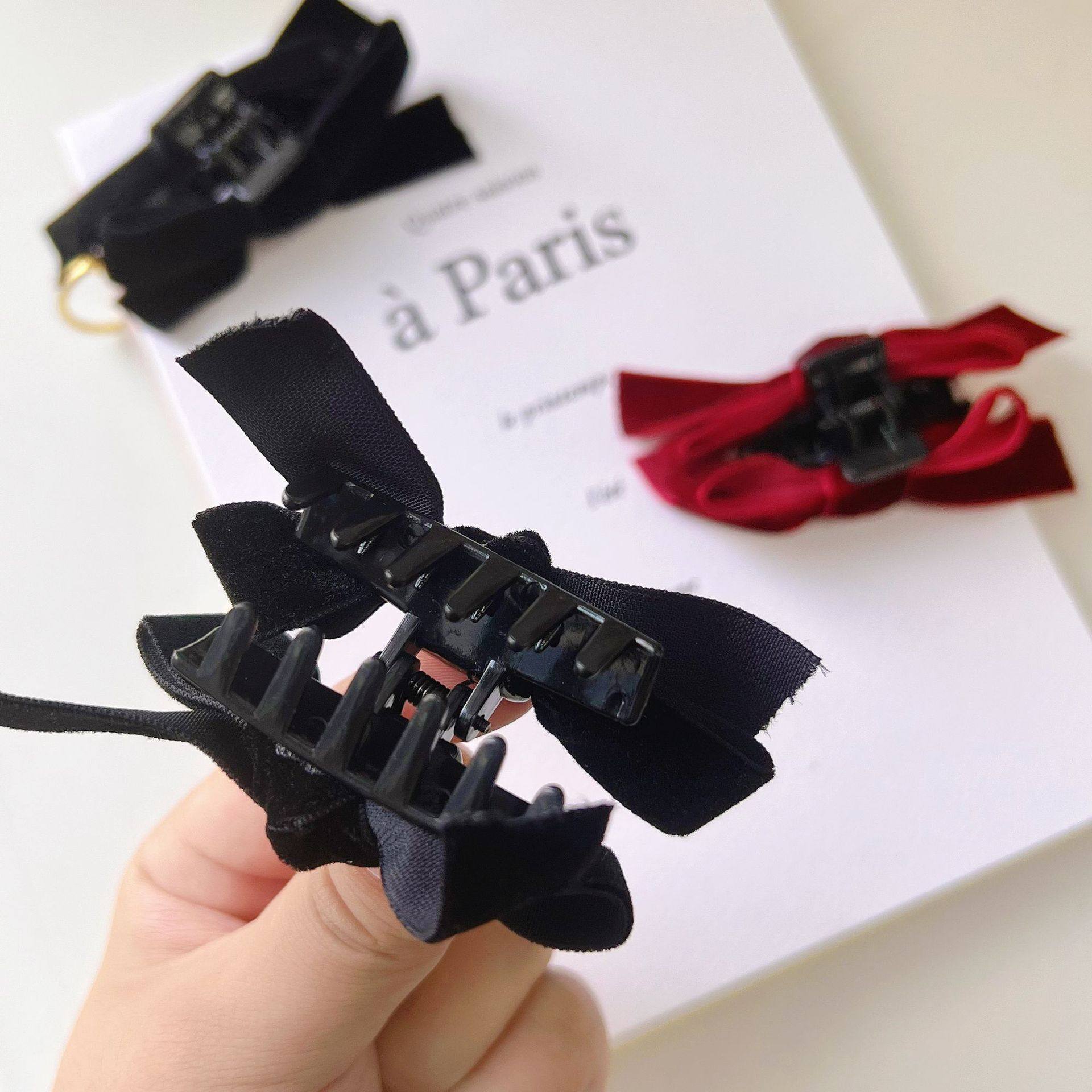 简约高级感蝴蝶结气质发夹后脑勺盘发鲨鱼夹女夏学生纯色抓夹头饰,淘宝优惠券,粉丝福利购,淘宝优惠卷