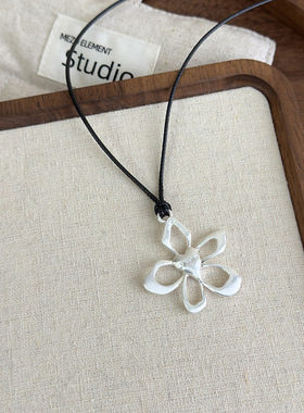 韩国ins博主银色镂空花朵项链