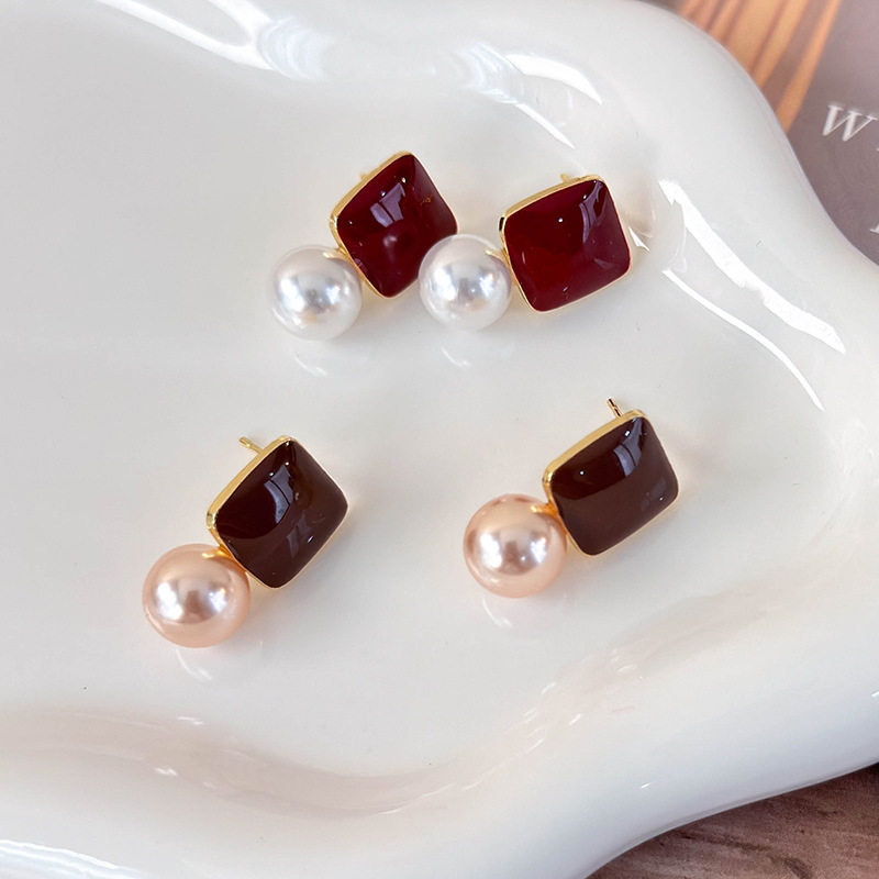 安克拉红滴釉方形珍珠耳钉女复古简约气质百搭高级感几何耳环耳饰,淘宝优惠券,粉丝福利购,淘宝优惠卷