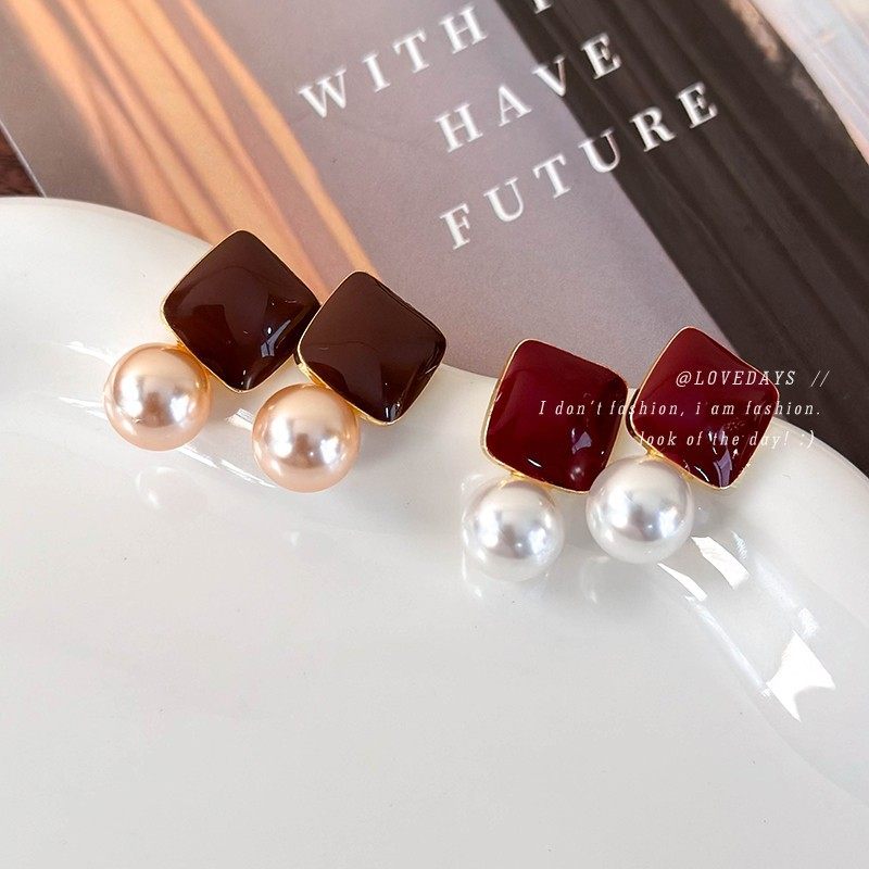 安克拉红滴釉方形珍珠耳钉女复古简约气质百搭高级感几何耳环耳饰,淘宝优惠券,粉丝福利购,淘宝优惠卷