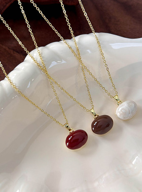 秋冬新款咖色白色红色相思豆项链