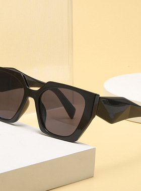 拼色墨镜宽腿防紫外线欧美男猫眼