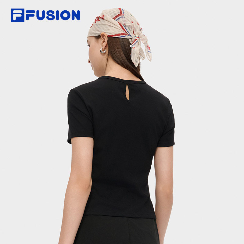 FILA FUSION斐乐潮牌女子针织短袖衫2025秋季新款时尚休闲紧身T恤,淘宝优惠券,粉丝福利购,淘宝优惠卷