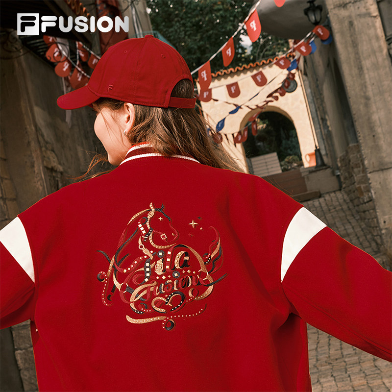 马上起飞丨Dimitri联名FILA FUSION斐乐女外套红色棒球服贵气新衣,淘宝优惠券,粉丝福利购,淘宝优惠卷