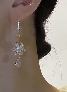 爆款锆石花瓣耳环女超闪时尚气质