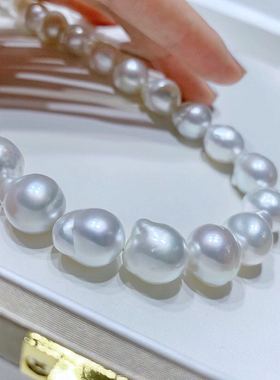 小红书时尚博主异形珍珠项链