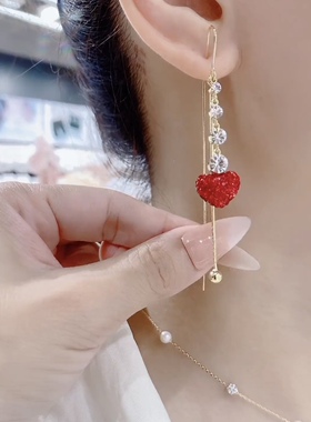 红色满钻爱心流苏耳线女