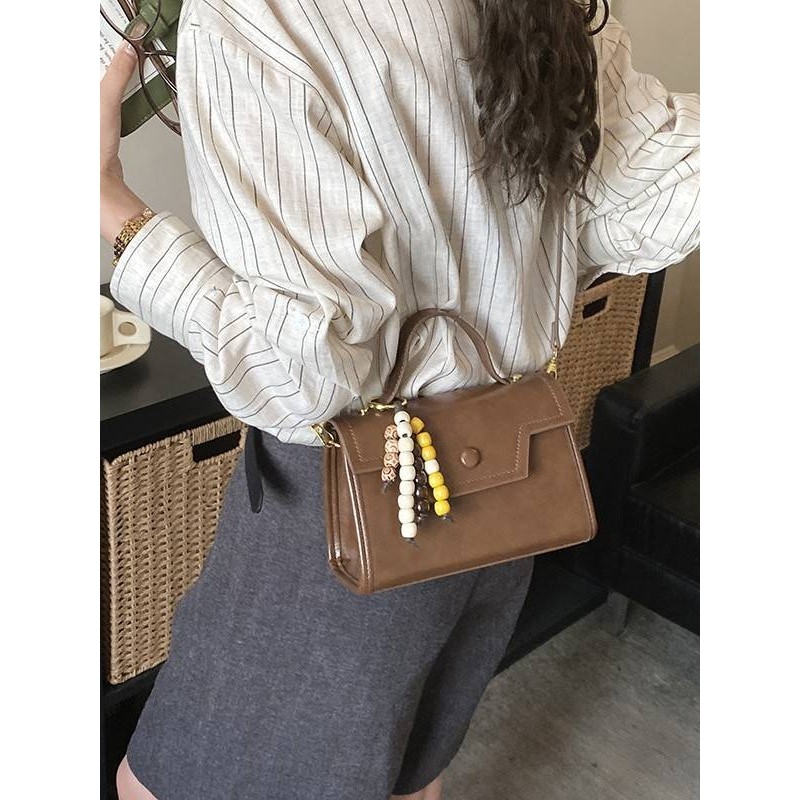 专柜品牌高级感通勤手提包女2025冬季新款洋气小方包纯色软皮单肩,淘宝优惠券,粉丝福利购,淘宝优惠卷