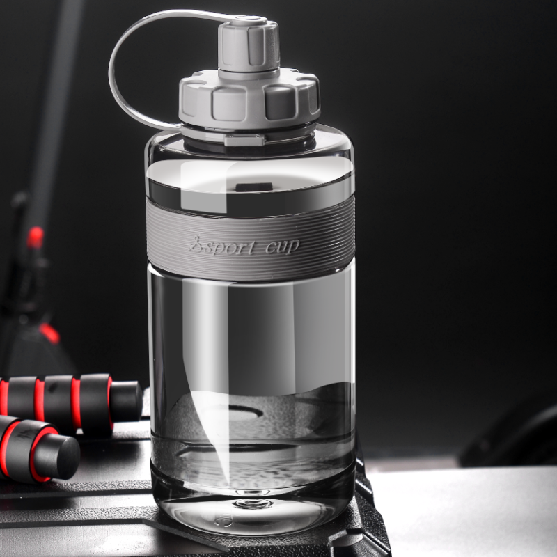 超大容量塑料水杯男士便携太空杯耐高温防摔带吸管运动水壶2000ml - 图0