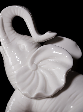 工艺陶瓷纳福风水镇宅大象摆件