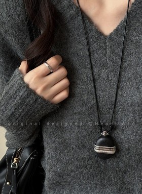 金色木质酒壶吊坠项链女轻奢气质高级感长款毛衣链大气百搭配饰品