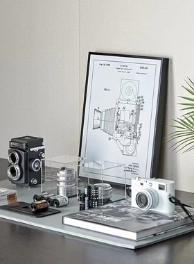 简约样板间书房软装摄影师主题组合书桌相机模型胶卷摆件软装饰品