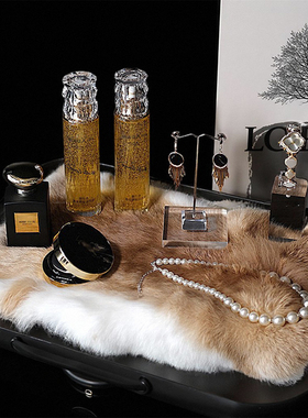 山海香风黑白色系样板房衣帽间梳妆台软装饰品帽子组合道具摆件