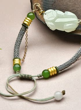 千载一玉新年礼物和田玉手链女士青白色玉貔貅手链玉石手串品牌包