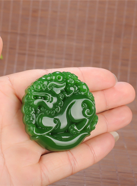 新疆和田玉碧玉貔貅吊坠 菠菜绿色招财皮丘玉坠麒麟献宝玉佩挂件