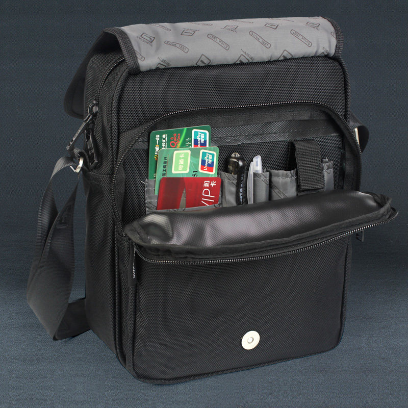 瑞士军刀男休闲防水布包旅行单肩包 瑞世男士包袋