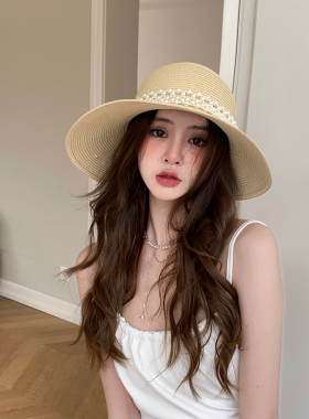 潮畔遮阳出游甜美可爱女春夏秋