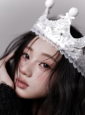 超仙公主甜美氛围感白色毛球皇冠帽发饰生日派对新娘装扮拍照发饰