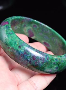 红绿宝手镯红宝石女油画款