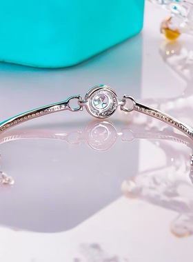 ChinPin/芷芯女莫桑石手链