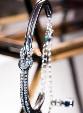 莫桑石蝴蝶结锁扣气质手链