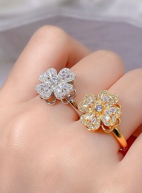 时尚镂空四叶草戒指灵动