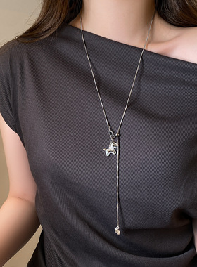 毛衣链大气高档高级感马上有钱花银色小马长款项链女秋冬大气轻奢