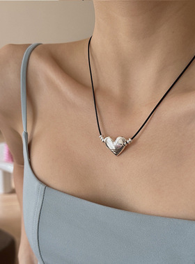 抽拉式皮革金属爱心项链